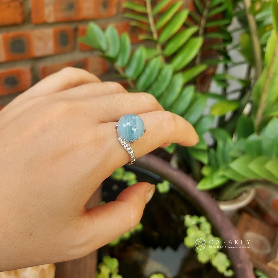 Nhẫn bạch kim đính thạch anh aquamarine, nhẫn đá, nhẫn đá quý, nhẫn cẩm thạch, nhẫn đá ruby, nhẫn đá thạch anh, nhẫn đính đá, nhẫn mặt đá, nhẫn mã não, nhẫn thạch anh, nhẫn bạc đính đá, nhẫn vàng đính đá, nhẫn bằng đá, nhẫn vàng đá quý, nhẫn đá phong thủy, nhẫn bạc đá quý, nhẫn đá quý phong thủy, nhẫn hạt đá