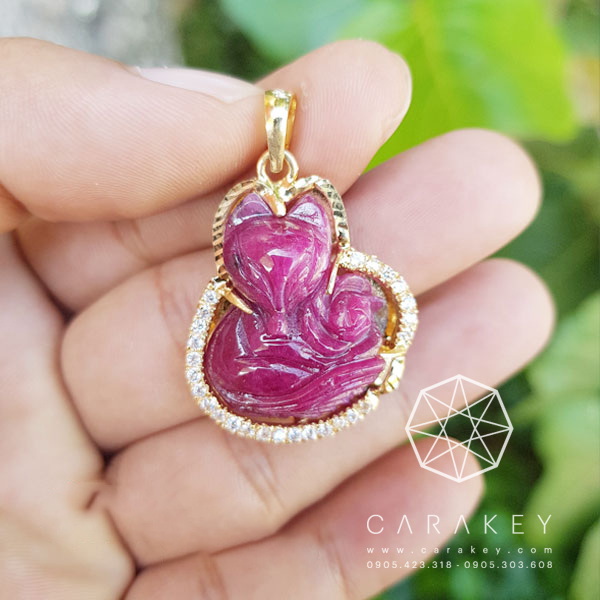 Hồ ly đá ruby ấn độ bọc vàng, mặt dây chuyền hồ ly đá, mặt dây chuyền hồ ly bằng đá, mặt dây chuyền hồ ly thạch anh, dây chuyền hồ ly phong thủy, mặt dây chuyền hồ ly đá phong thủy, dây chuyền hồ ly bằng đá, dây chuyền hồ ly đá thạch anh, mặt dây chuyền đá, mặt dây chuyền hồ ly đá ngọc